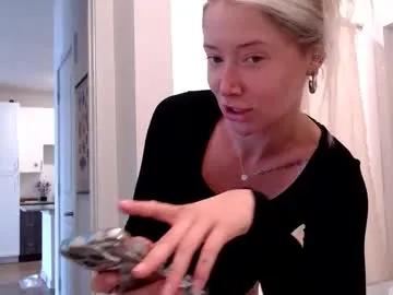 lilyyymonroee